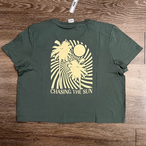 🆕VS PINK | Dreamer Cotton Crop Tee- Chasing The Sun Graphic in Forest Link Large - Picture 5 of 6